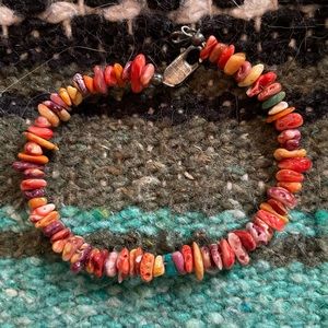 SPINEY OYSTER BEADED BRACELET
